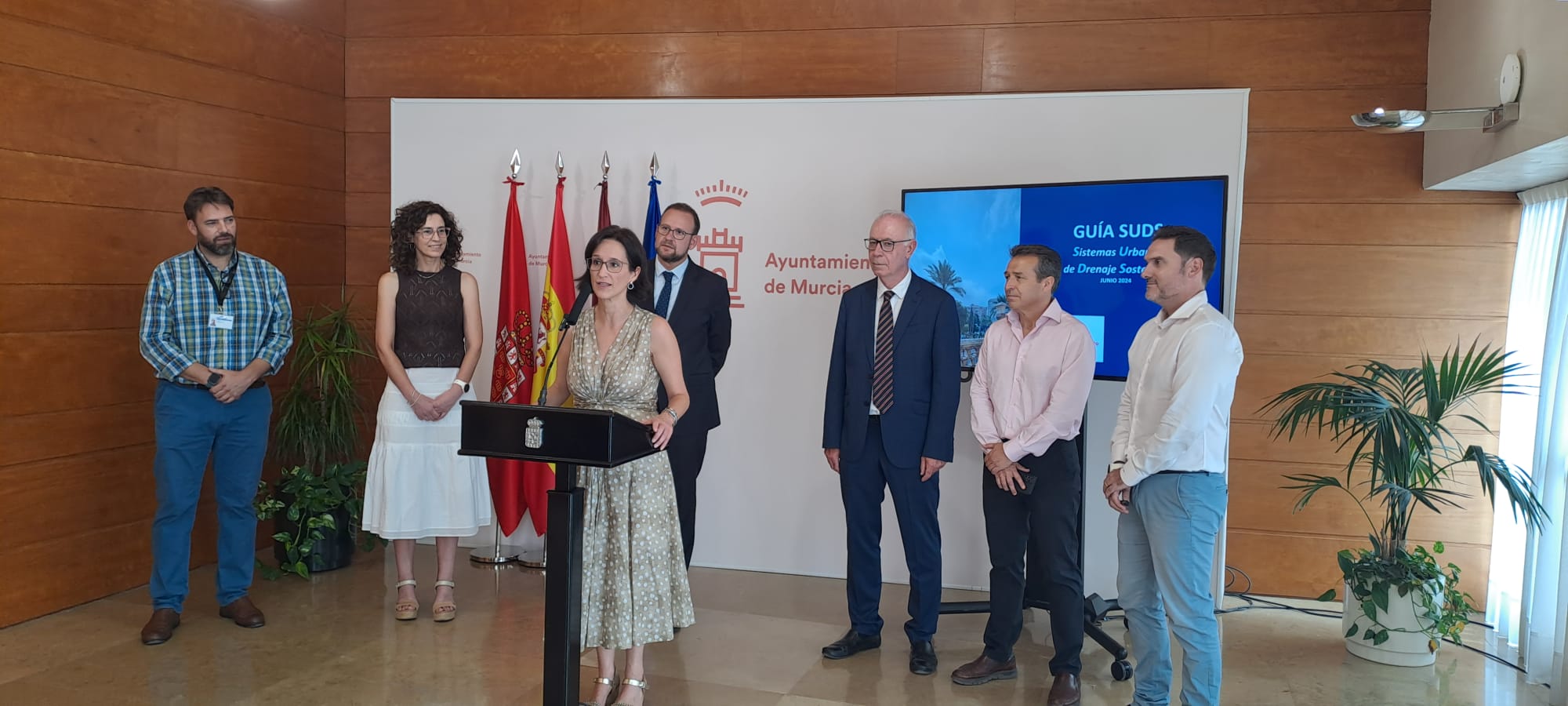 momento de intervención de la directora de aguas de murcia